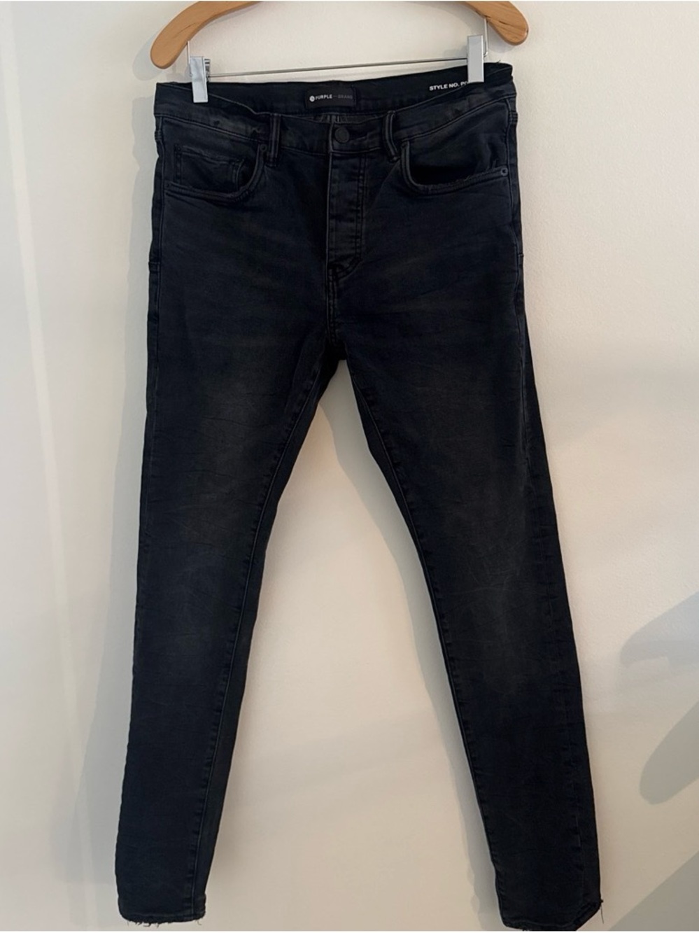 Purple Brand - Men’s Slim Fit Low Rise with Slim Leg Jeans Black